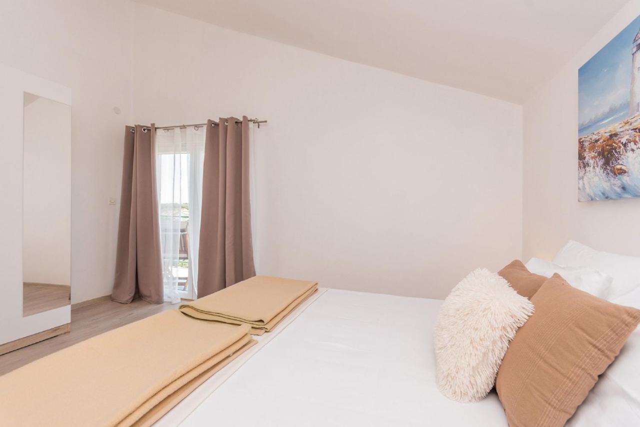 ביוגראד נה מורו Apartment Lucija מראה חיצוני תמונה